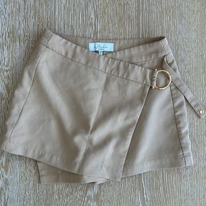 Brown skort